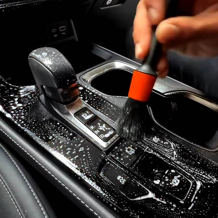 Proces auto detailingu i pielęgnacji lakieru w NOVA Detailing Wrocław